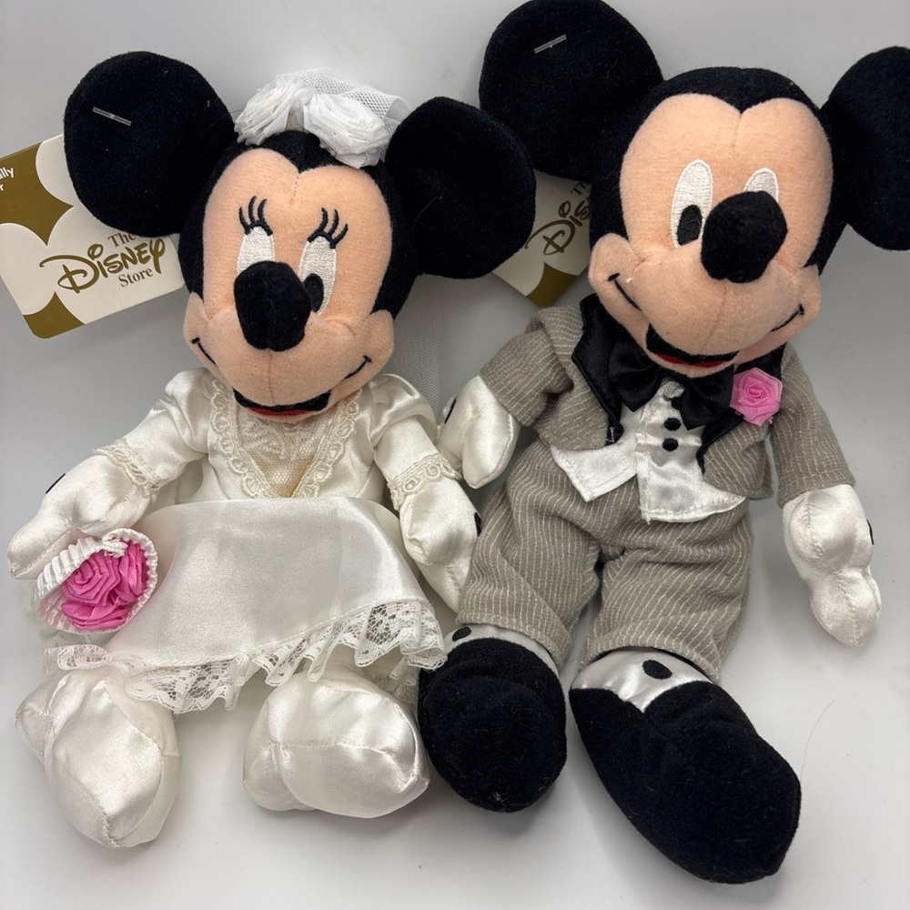 Vintage Disney Minnie And Mickey Bride And Groom Plus Toys Collectible